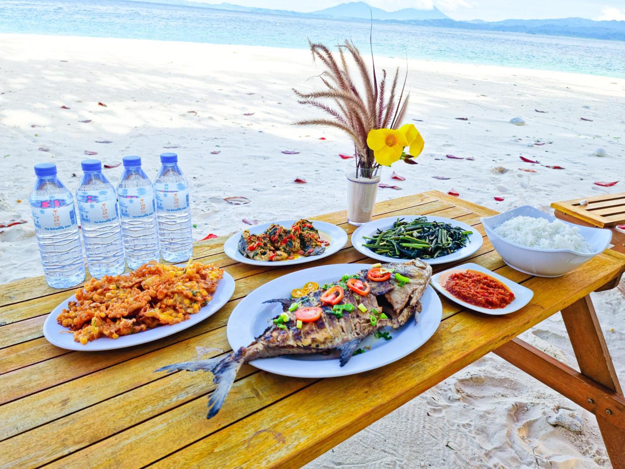Lihaga Island & Beach Club Serai Esterno foto